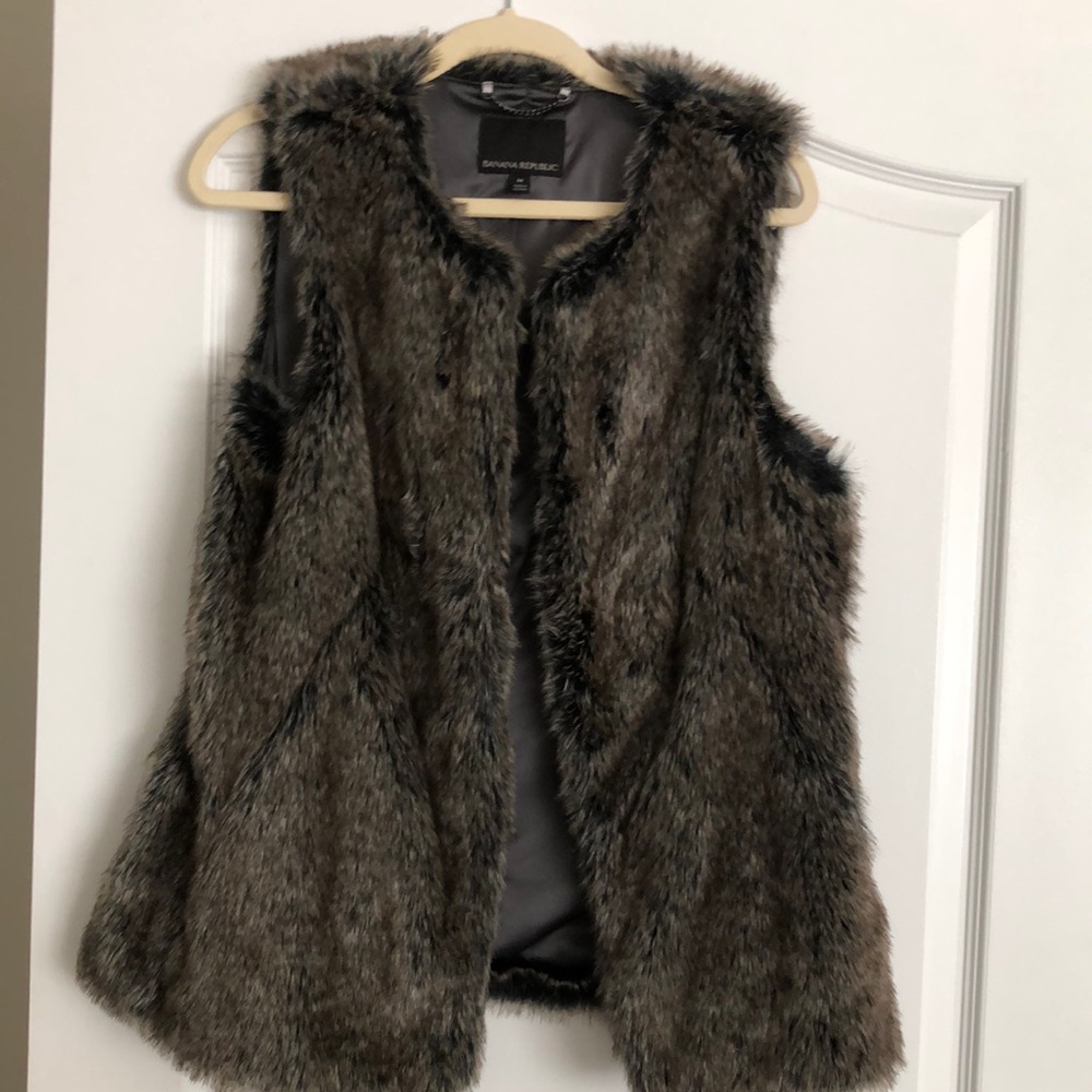 Faux fur vest from banana republic. Size medium.